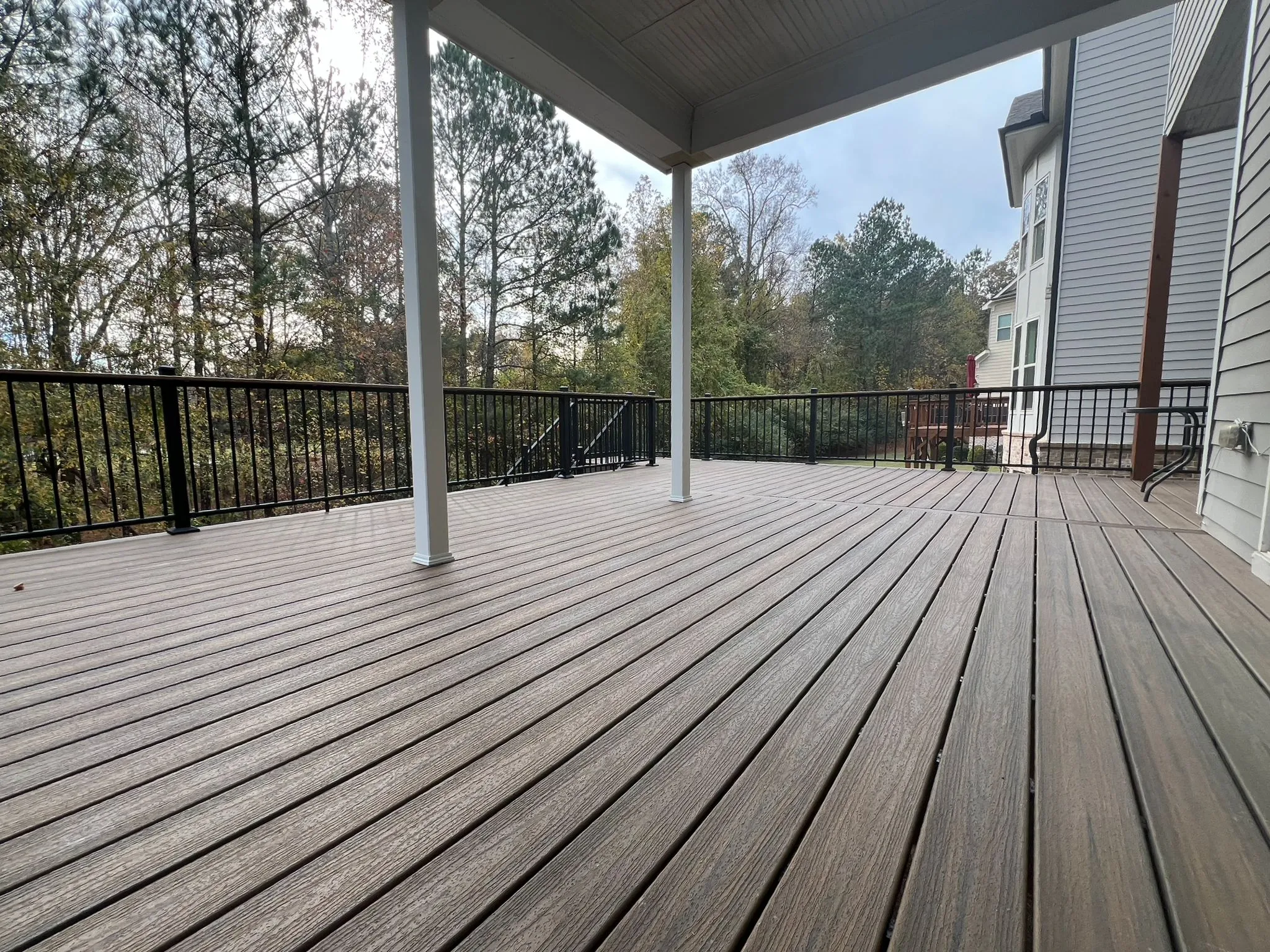 Professional deck builder in Johns Creek, GA